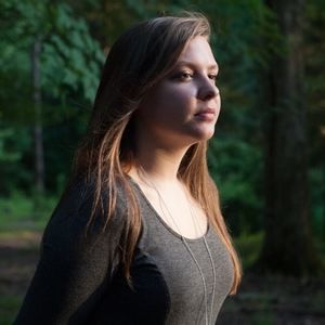 Meet your Posher, Caitlyn